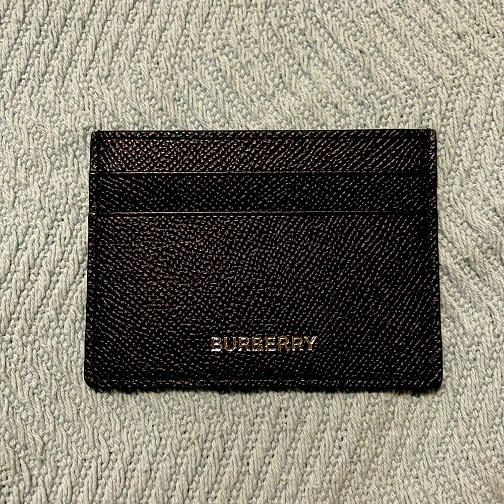 New Burberry leather grained black card case